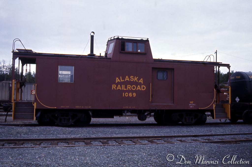 caboose 1069